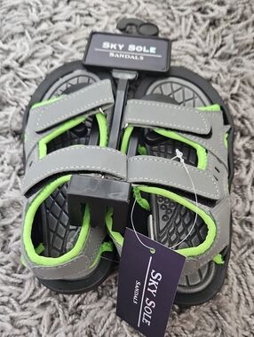 Kids' Gray & Green Sandals NWT